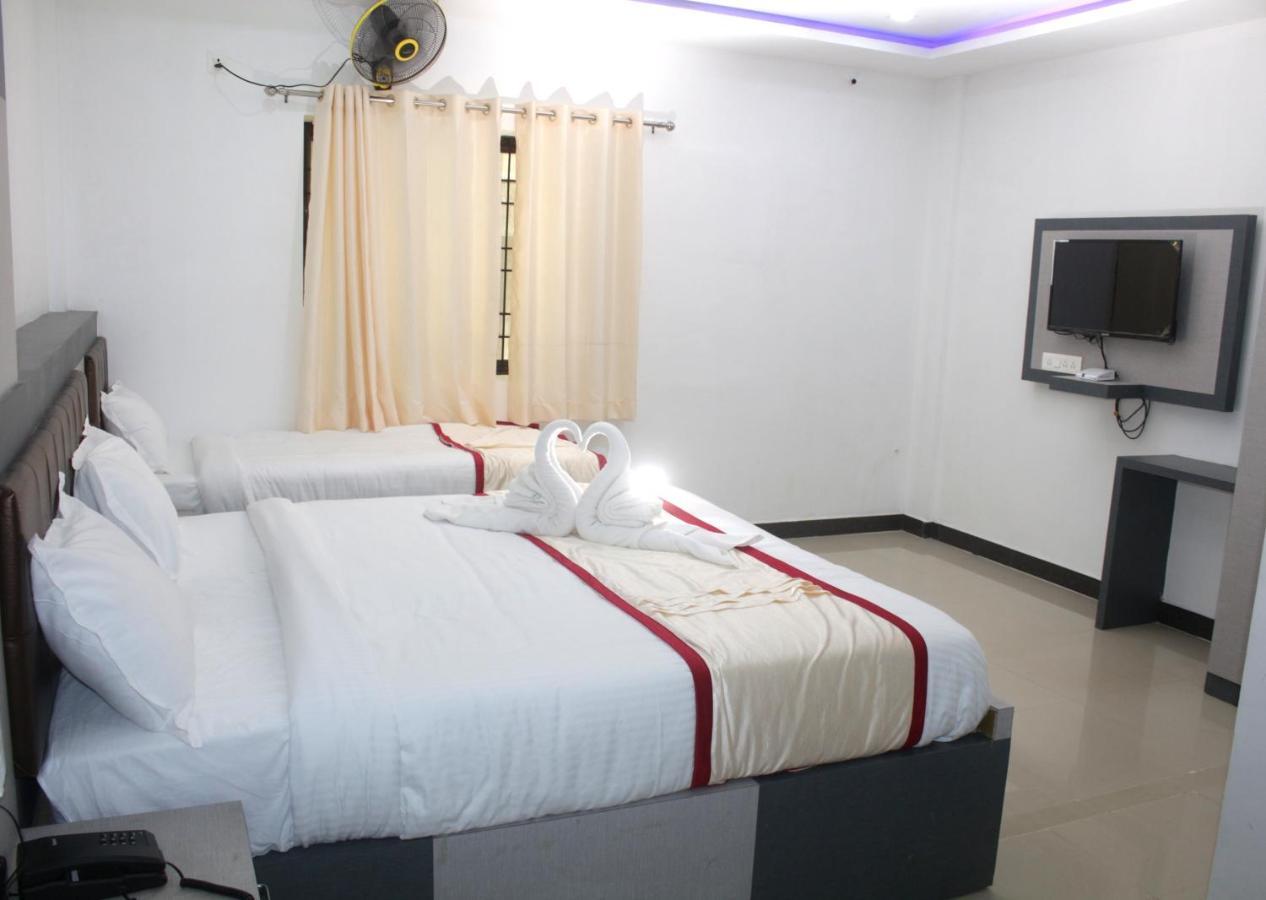Hotel Shawrya The Grand Madikeri Zewnętrze zdjęcie