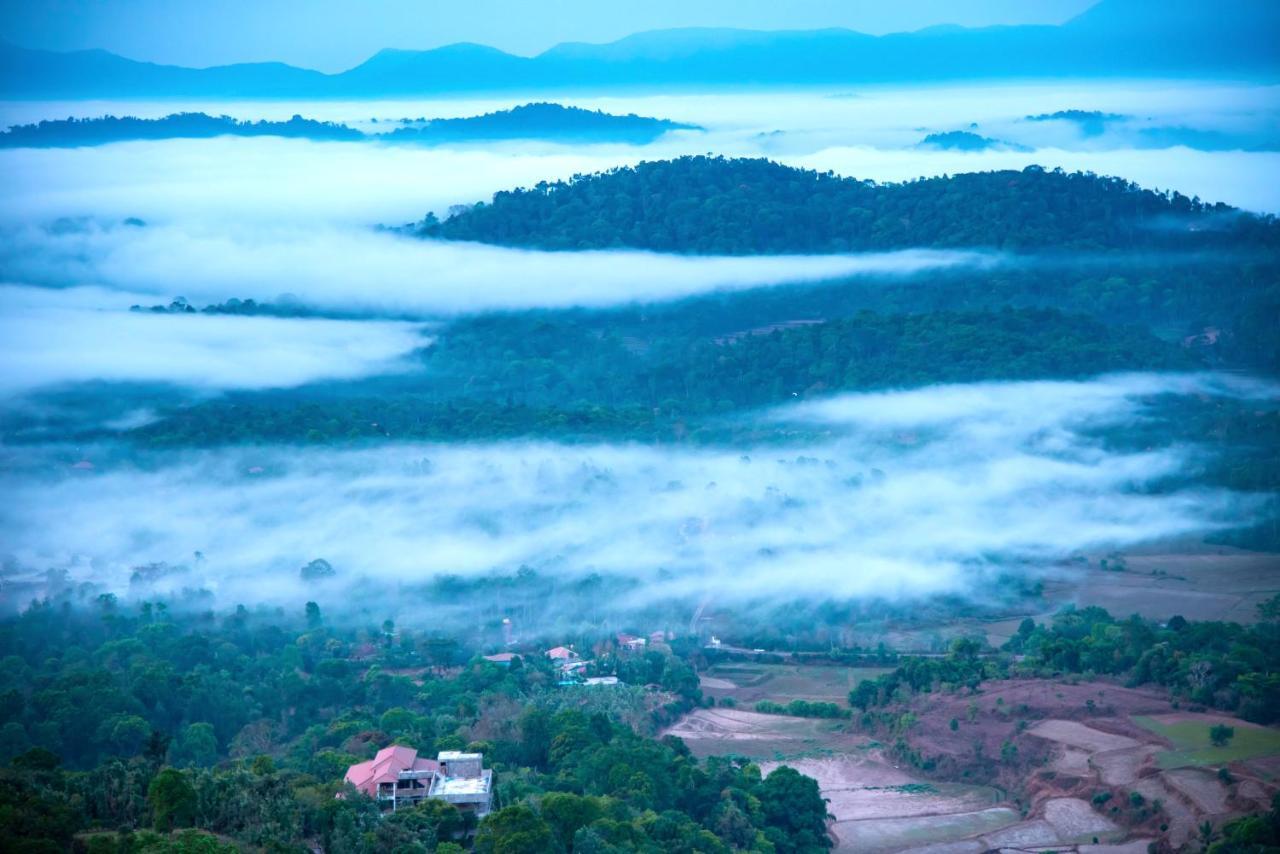 Hotel Shawrya The Grand Madikeri Zewnętrze zdjęcie